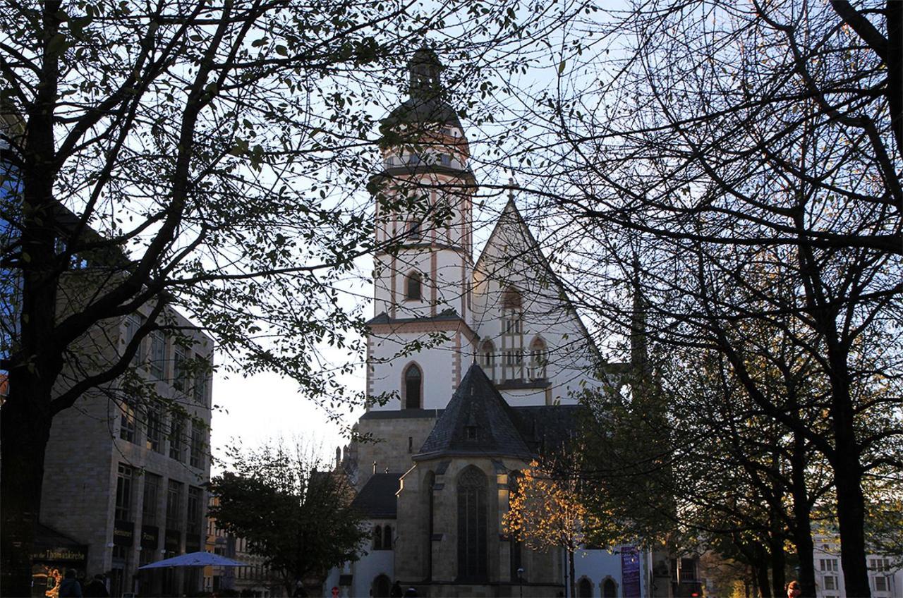 Haus Mit Kunst Zwischen Wald Und See Leipzig Luaran gambar